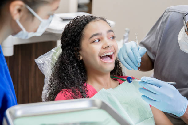 Best Cracked Tooth Emergency Dentist  in Gages Lake, IL