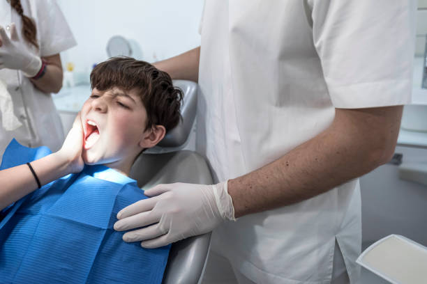 Best Dentist for Tooth Abscess  in Gages Lake, IL
